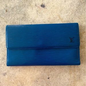 Authentic Louis Vuitton Epi leather International trifold wallet blue